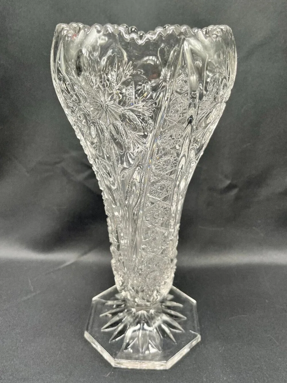 Stunning Vintage La Rochelle AKA Cosmos Clear by Imperial Glass-Ohio Vase